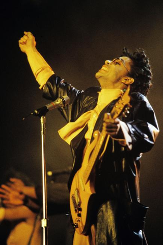 Illustration for article titled 32 Photos of Prince We Love